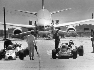 Illustration for article titled The Gimli Glider 30th Anniversary